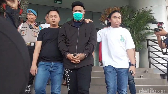 Virgoun saat menjalani tes kesehatan.