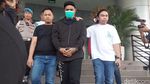 Virgoun Tertunduk Diam Usai Terjerat Kasus Narkoba