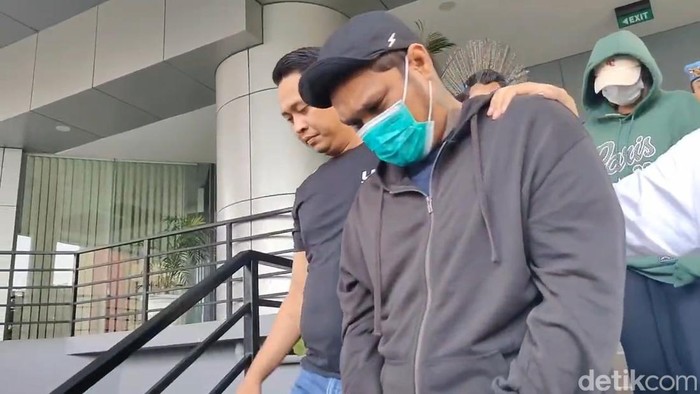 Sosok Perempuan Yang Ditangkap Bersama Virgoun