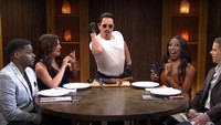Restoran steak Salt Bae yang harganya selangit sering membuat pengunjungnya kecewa dengan makanan, sampai pelayanan yang mereka terima. Foto: Pool/Site
