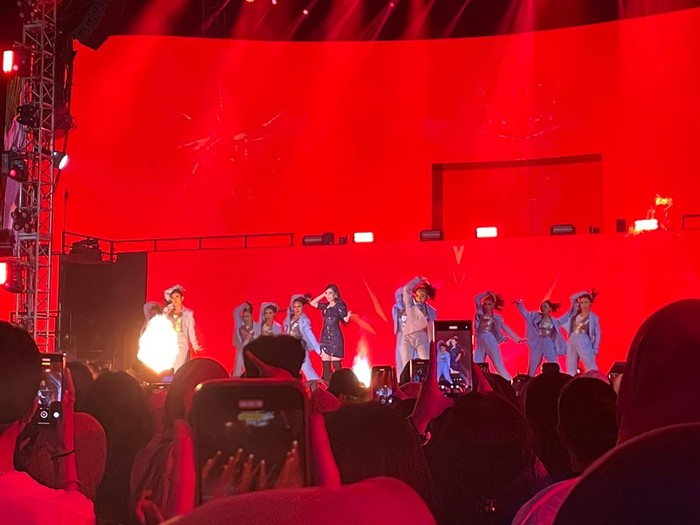 Ayu Ting Ting di Allo Bank Festival 2024