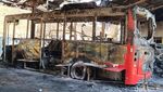 Potret Kebakaran Bengkel Bus Damri Hanguskan 1 Bus Listrik, 4 Mobil dan 2 Motor