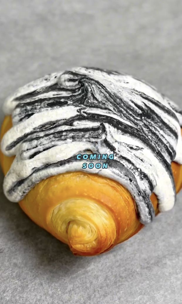 Croissant macaron