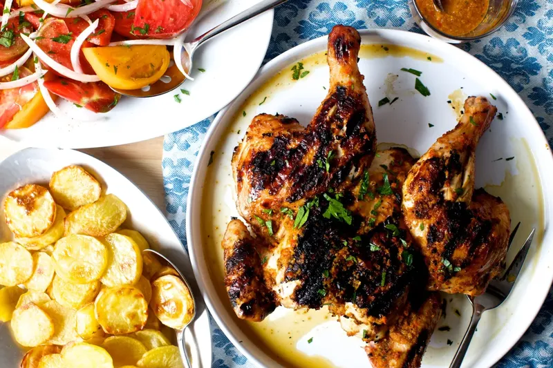 Demi Makan Peri-peri Chicken Murah, Pria Ini Rela Terbang ke Portugal