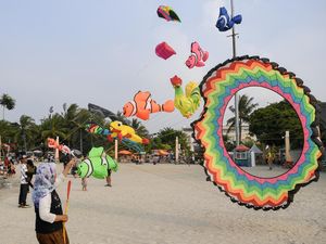 Melihat Festival Layang-layang di Ancol