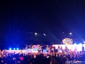 Warga Curhat ke Heru Budi soal Macet-Polusi Udara di Acara Jakarnaval