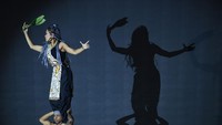 Fokus intervensi kebijakan juga mengalami pergeseran, dari yang semula terpaku pada cabang-cabang budaya tertentu, menjadi pendekatan holistik pada ekosistem kebudayaan secara keseluruhan. Hal ini memastikan keberlanjutan setiap praktik dan ekspresi budaya yang ada.