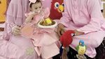 Pose Kartika Putri Masak hingga Ngopi Bareng Suami