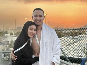 Penjelasan Kartika Putri dan Habib Usman Soal Haji Modal Nekat