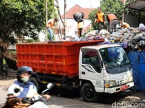 Sampah Depo Mandala Krida Jogja Luber ke Jalan, DLH: Terisi 1.500 Ton!