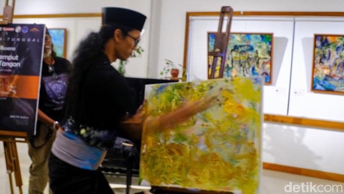 Mantap! Lukisan Ini Dibuat Pakai Teknik Finger Painting
