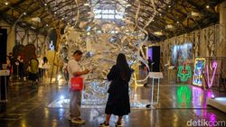 Menengok Pameran Instalasi Seni Cahaya di Pos Bloc Jakarta