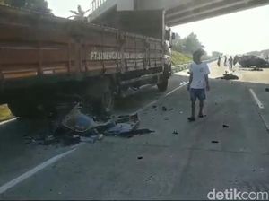 Simpang Siur Posisi Truk dalam Laka Maut Pajero di Tol Kendal