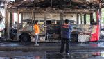 Foto-foto Terkini Kebakaran Bengkel Bus Damri Surabaya