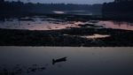 Jaring Penyekat Sampah di Sungai Citarum