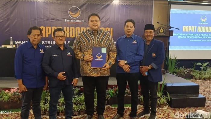 Partai NasDem memberikan rekomendasi untuk Untung Wibowo Sukowati sebagai bakal calon Bupati Sragen, Sabtu (22/6/2024).