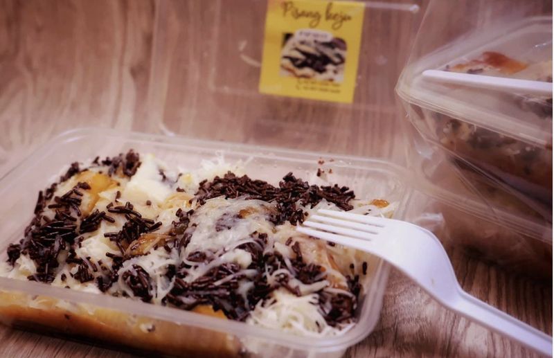Pisang penyet keju cokelat