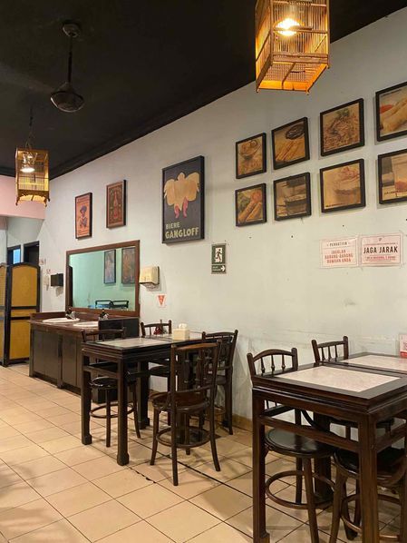 5 Kafe Old Skool untuk Nikmati Suasana Klasik di Jakarta