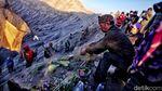 Potret Ritual Yadnya Kasada Suku Tengger