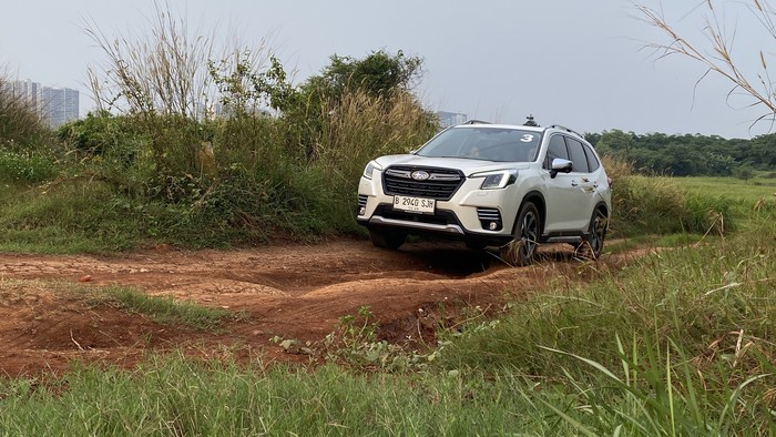 Tes offroad Subaru