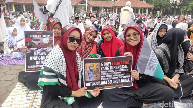 Aksi doa bersama dan bela Palestina di Sidoarjo
