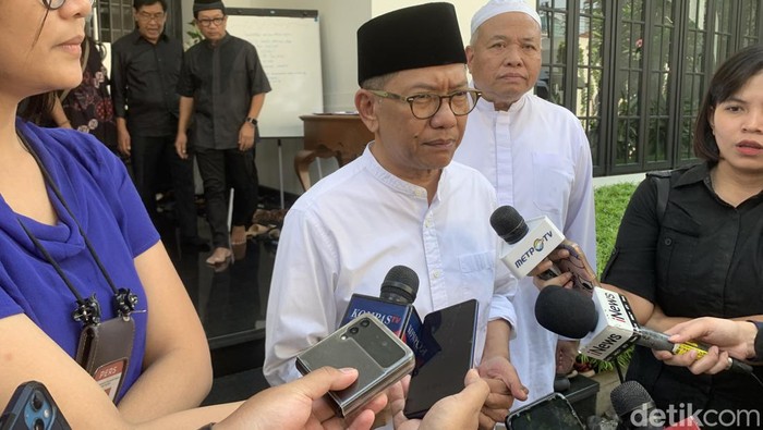 Pemerintah Tawarkan Pemakaman Pahlawan untuk Mantan Menteri Tanri Abeng