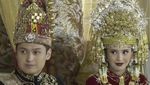 Beby Tsabina Terima Maskawin Logam Mulia 121 Mayam dari Rizki Natakusumah
