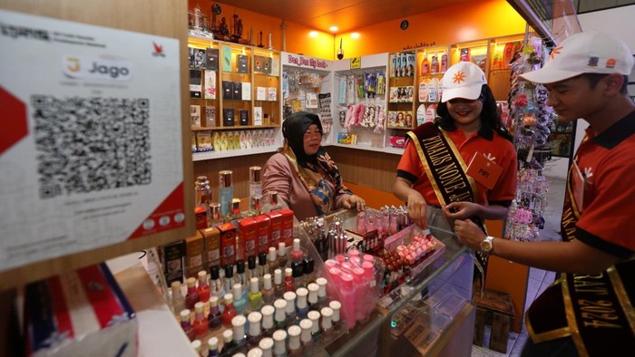 Cerdas Mengelola Keuangan Sejak Dini Dalam rangka merayakan HUT DKI Jakarta ke-497 dan memajukan pariwisata Indonesia, PT Bank Jago Tbk mendukung rangkaian acara pemilihan Abang-None Jakarta 2024.