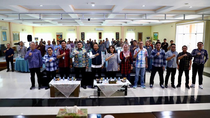 Kementerian Agraria dan Tata Ruang/Badan Pertanahan Nasional (ATR/BPN) melakukan evaluasi program Optimalisasi Ekosistem Komunikasi dan Humas Internal Seluruh Indonesia (Eksistensi) kepada Kantor Wilayah (Kanwil) dan Kantor Pertanahan (Kantah) se-Provinsi Kalimantan Barat.
