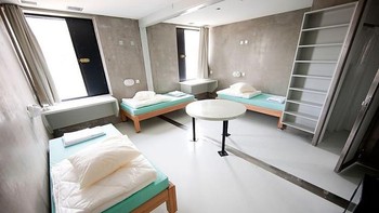 Penjara Champ-Dollon, Geneva, Swiss, dibuka pada tahun 1977. Fungsi utama penjara ini adalah untuk menampung para tahanan sebelum diadili dan dijatuhkan hukuman. (Foto: Boredpanda)