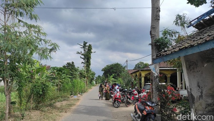Suasana rumah duka 4 korban tewas laka maut di Blitar