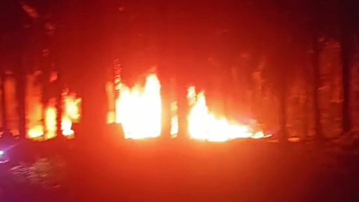 Tangkap layar video yang beredar di masyarakat saat sumur minyak ilegal meledak di Muba.