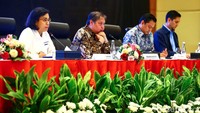 Sri Mulyani mengatakan, program makan bergizi gratis akan dilaksanakan secara bertahap. Pemerintah saat ini disebut telah berkomunikasi dengan Prabowo dan tim untuk memberikan kejelasan bahwa program tersebut masuk Rancangan Anggaran Pendapatan dan Belanja Negara (RAPBN) 2025.