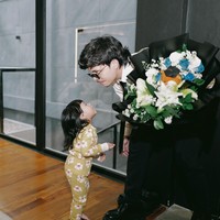 Saat ini Atta sendiri diketahui sudah memiliki penghasilan yang berlimpah. Bahkan dirinya dijuluki sebagai salah satu orang terkaya di tanah air. Meski demikian ia tetap memperhatikan pendidikannya. Foto: Instagram/@attahalilintar