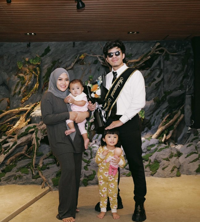 Sebelumnya Atta sempat putus sekolah karena fokus dengan bisnis jualan handphone serta menjadi konten kreator. Foto: Instagram/@attahalilintar