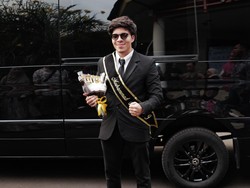 8 Potret Wisuda Atta Halilintar, Lulus SMA di Usia 29 Tahun