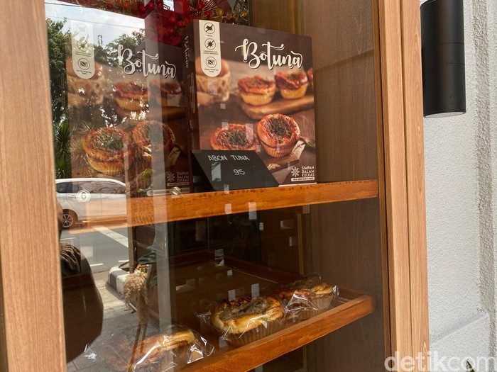Botuna Botuna Bakehouse: sajikan roti abon tuna untuk oleh-oleh khas Jakarta