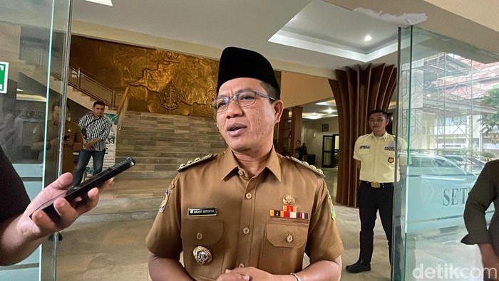 Bupati Bandung Dadang Supriatna