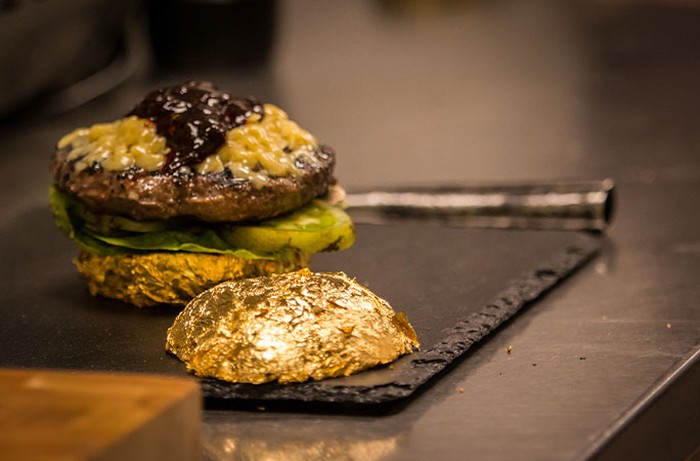 Gokil! Guinness World Record Mencatat Burger Termahal Rp 87 Juta