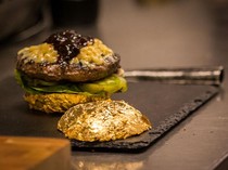 Gokil! Guinness World Record Mencatat Burger Termahal Rp 87 Juta