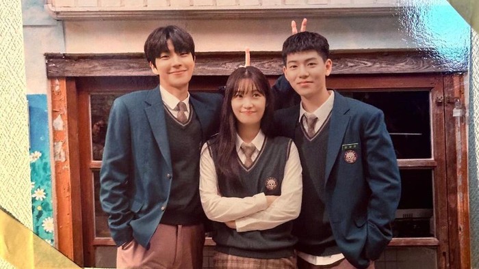 15 Rekomendasi Drakor Berbagai Genre yang Wajib untuk Ditonton