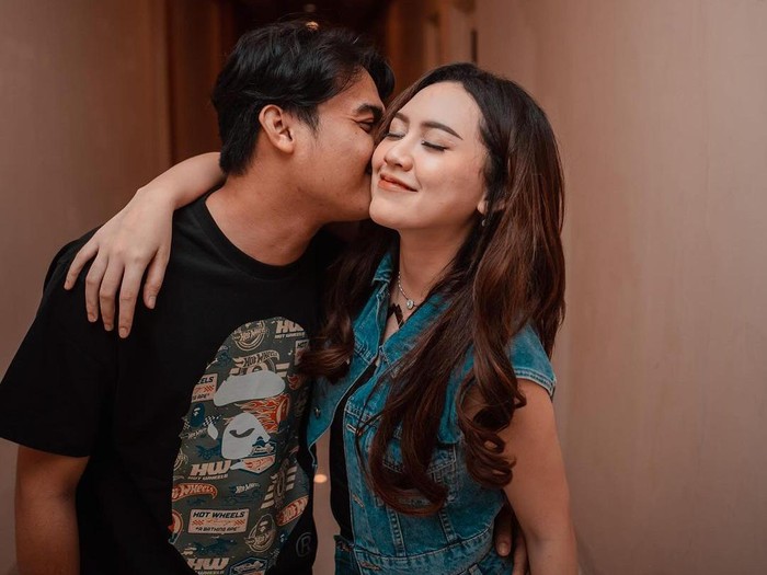 Gilga Sahid dan Happy Asmara