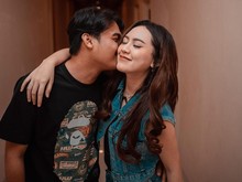 Happy Asmara-Gilga Sahid Berawal dari Celotehan Panggung Berujung di Pelaminan Happy Asmara-Gilga Sahid Berawal dari Celotehan Panggung Berujung di Pelaminan