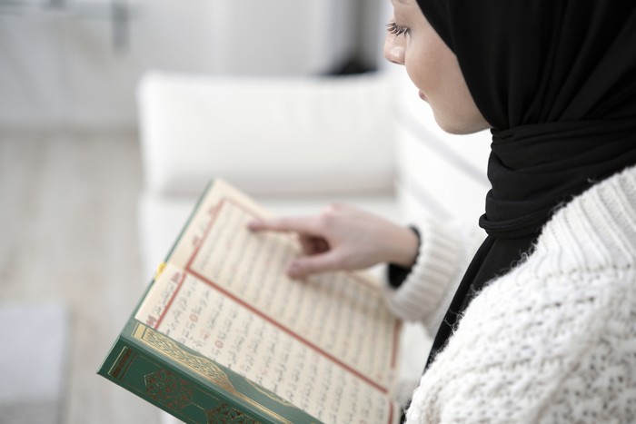 Ilustrasi baca al-quran