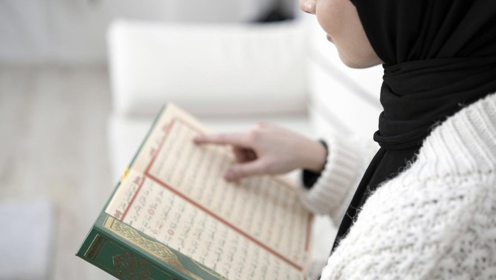 Ilustrasi baca al-quran