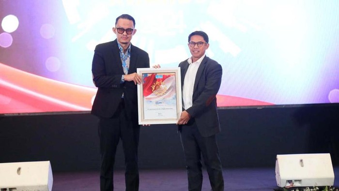 Ini Penerima Penghargaan BUMN Awards 2024 BRI Life menerima penghargaan “6th Anniversary Indonesia BUMN Awards 2024 Life Insurance Category Title: Best Commercial Reputation”.