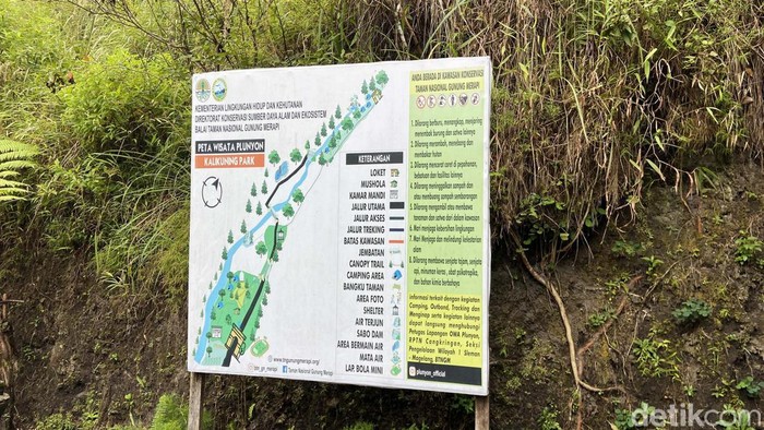 Jembatan Plunyon Kalikuning Jembatan Plunyon Kalikuning merupakan destinasi di lereng Gunung Merapi. Jembatan ini makin populer setelah muncul sebagai latar ikonik di film KKN Desa Penari.