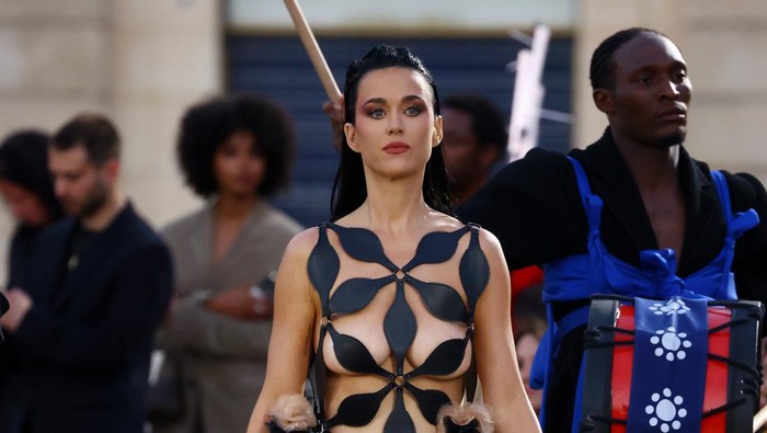PARIS, FRANCE - JUNE 23: Katy Perry walks the runway during Vogue World: Paris at Place Vendome on June 23, 2024 in Paris, France. (Photo by Marc Piasecki/Getty Images for Vogue)