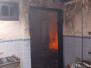 Kantor PNM Mekaar di Mojokerto Tebakar, 4 Motor Ludes