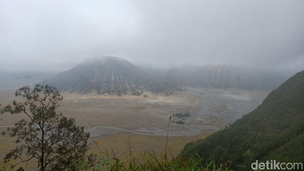 Kondisi Gunung Batok setelah kebakaran